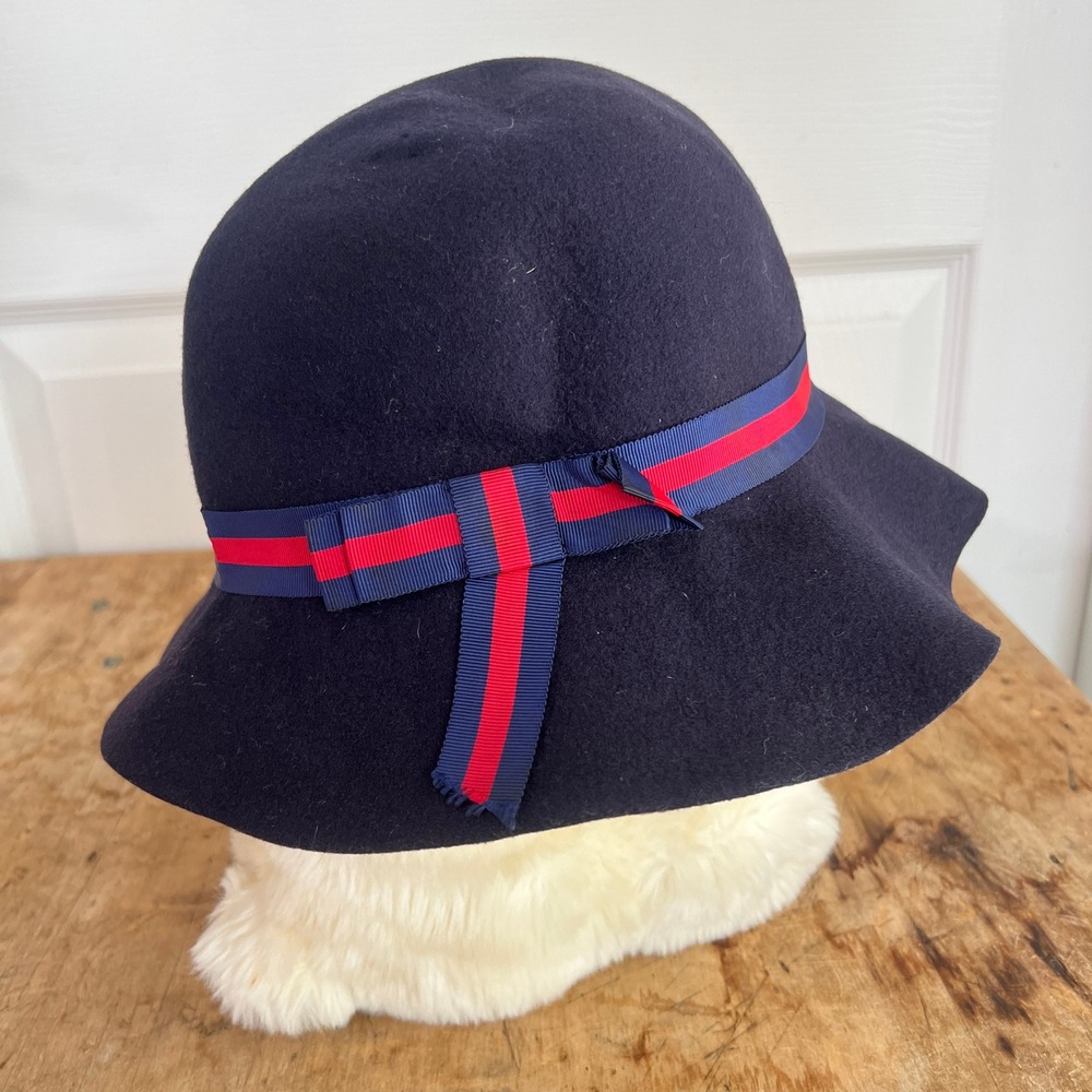Betmar Cloche Hat One Size Women Wool Felt Grosgrain Bow Navy Blue Vintage Retro